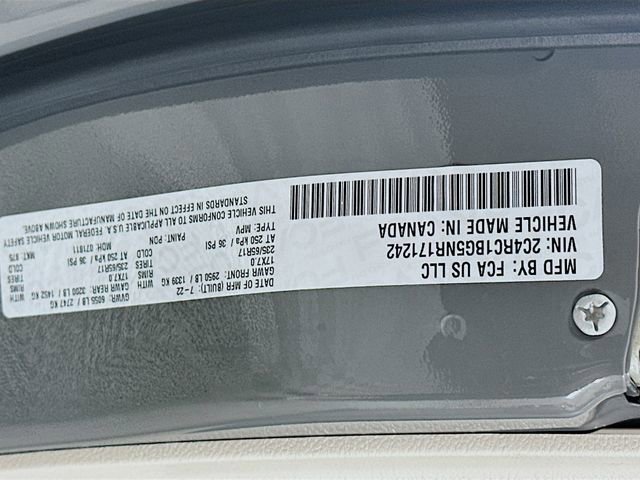 Used 2022 Chrysler Pacifica Touring-L image 33