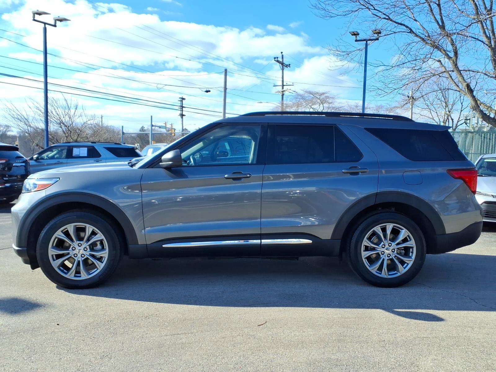 Certified 2022 Ford Explorer XLT w/ Equipment Group 202A image 2