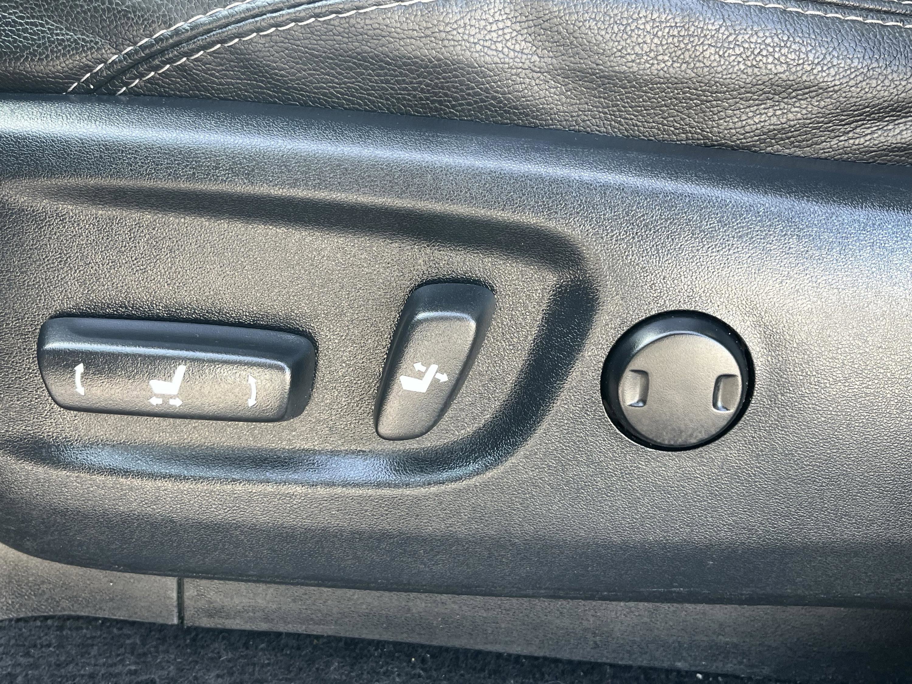 Used 2020 Toyota 4Runner Limited image 15