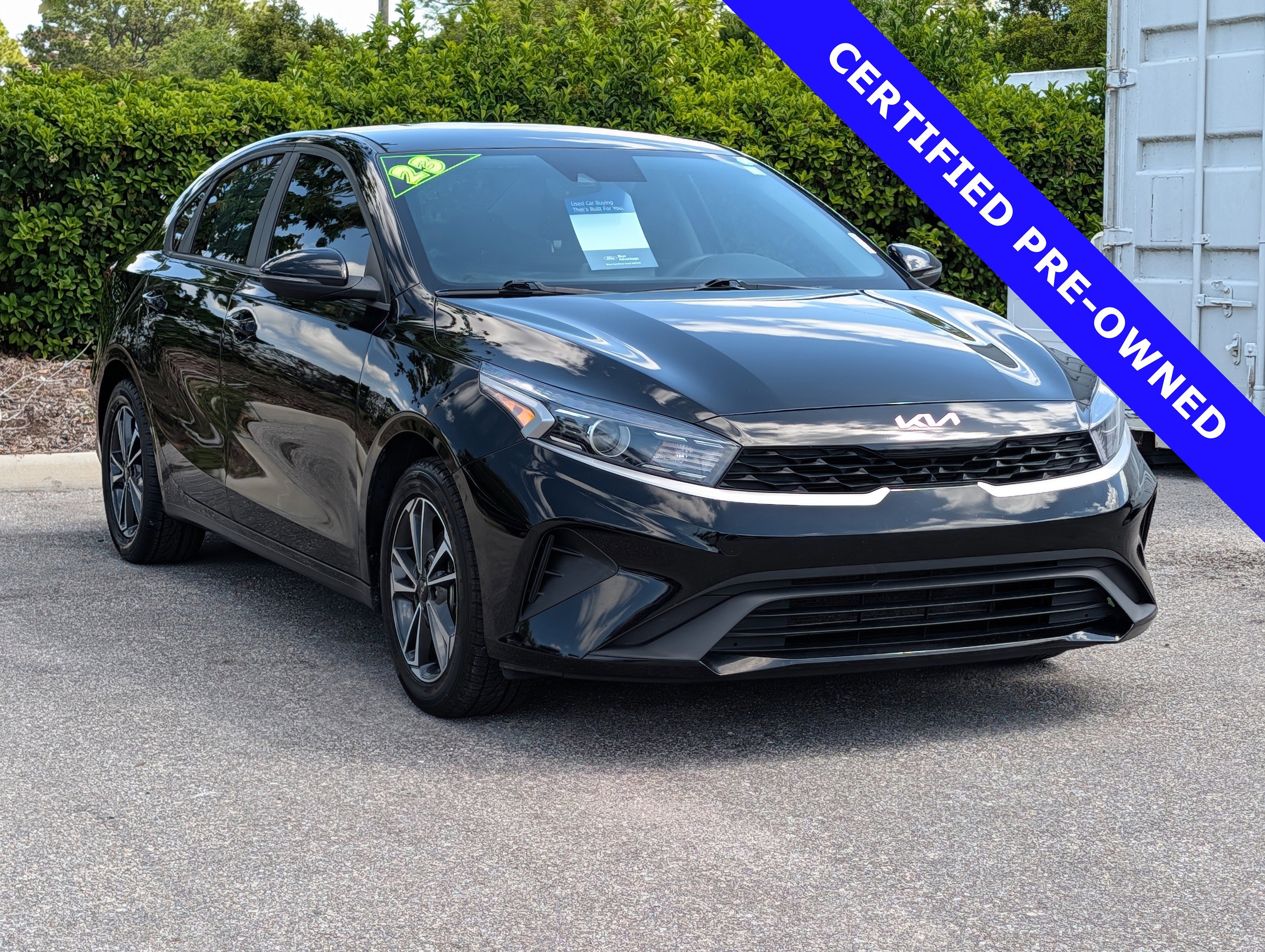 Used 2023 Kia Forte LXS w/ LXS Technology Package FWD image 6