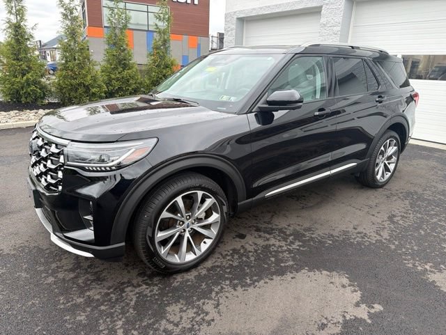 Certified 2025 Ford Explorer Platinum w/ Ultimate Package AWD/4WD image 2