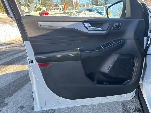 Certified 2023 Ford Escape Platinum w/ Premium Technology Package image 16