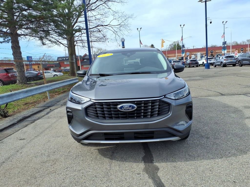 Certified 2023 Ford Escape Active image 2