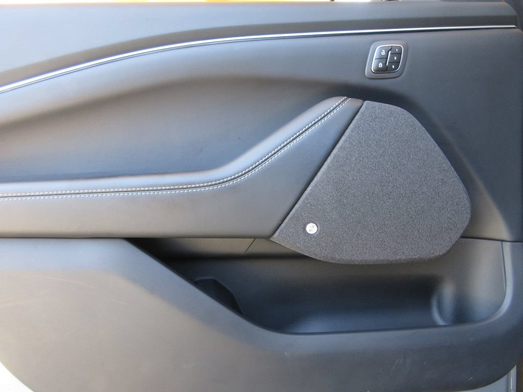 Certified 2025 Ford Mustang Mach-E Premium RWD image 9