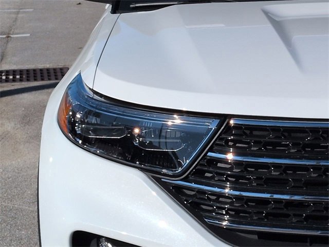 Certified 2023 Ford Explorer XLT w/ Equipment Group 202A image 10