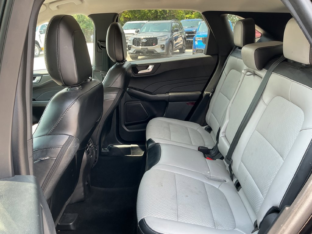 Certified 2023 Ford Escape SE FWD image 19