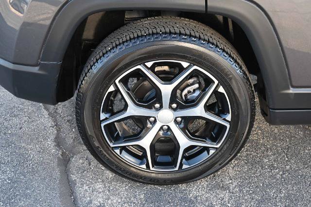 Used 2024 Jeep Compass Limited AWD/4WD image 15