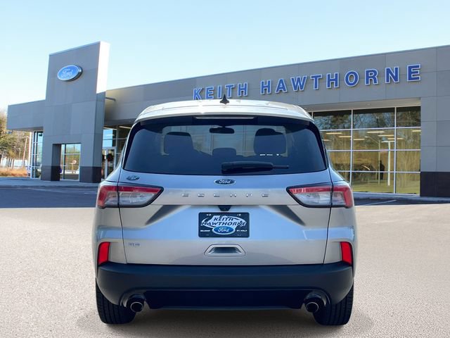 Certified 2022 Ford Escape SE w/ SE Sport Appearance Package FWD image 5