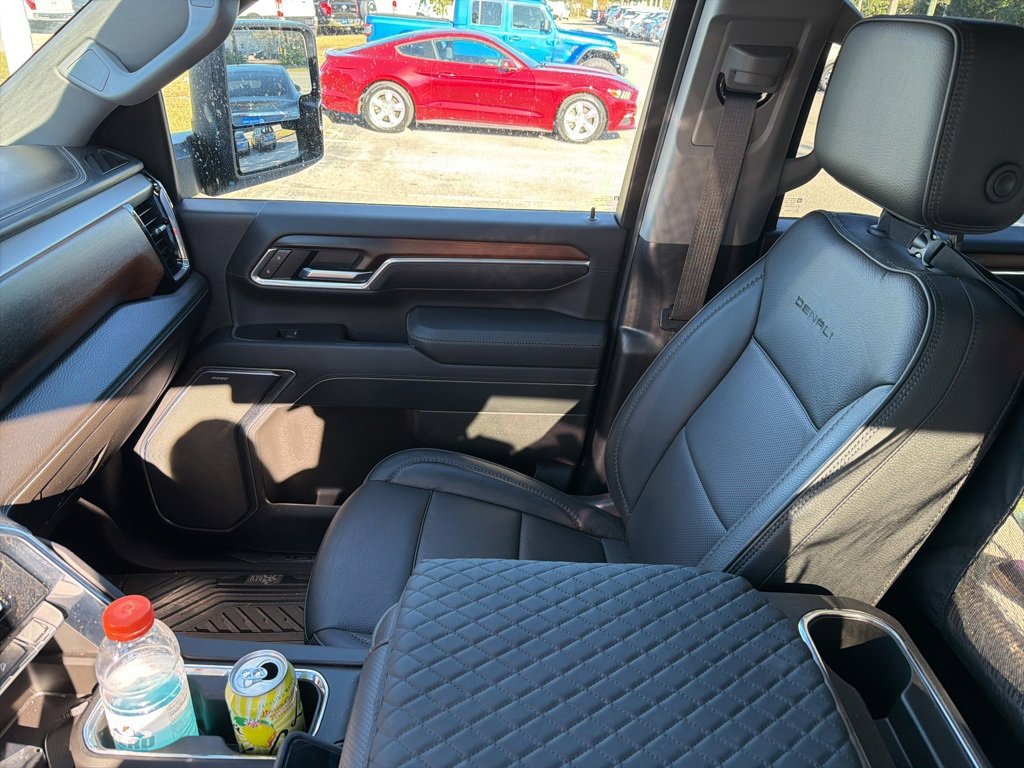 Used 2025 GMC Sierra 2500 Denali w/ Denali Reserve Package image 11