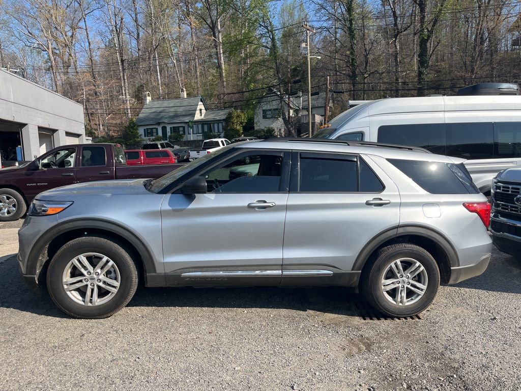 Certified 2022 Ford Explorer XLT w/ Equipment Group 202A image 11