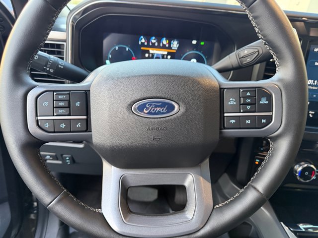 Certified 2025 Ford F350 Lariat w/ Black Appearance Package AWD/4WD image 12