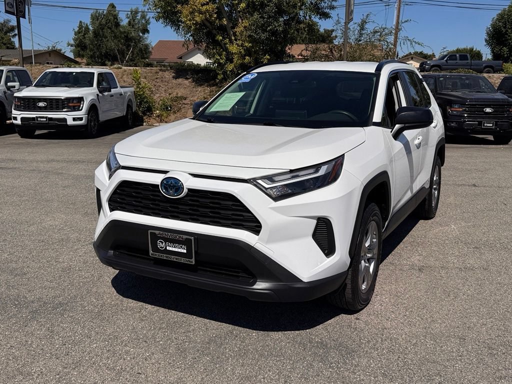 Used 2023 Toyota RAV4 LE AWD/4WD image 7