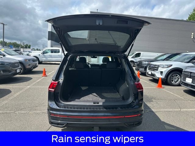 Used 2023 Volkswagen Tiguan SE R-Line AWD/4WD image 35