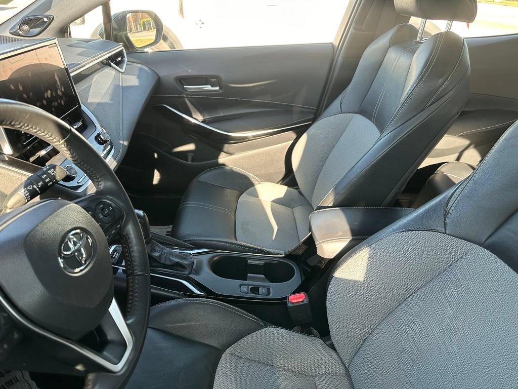 Used 2023 Toyota Corolla XSE FWD image 6