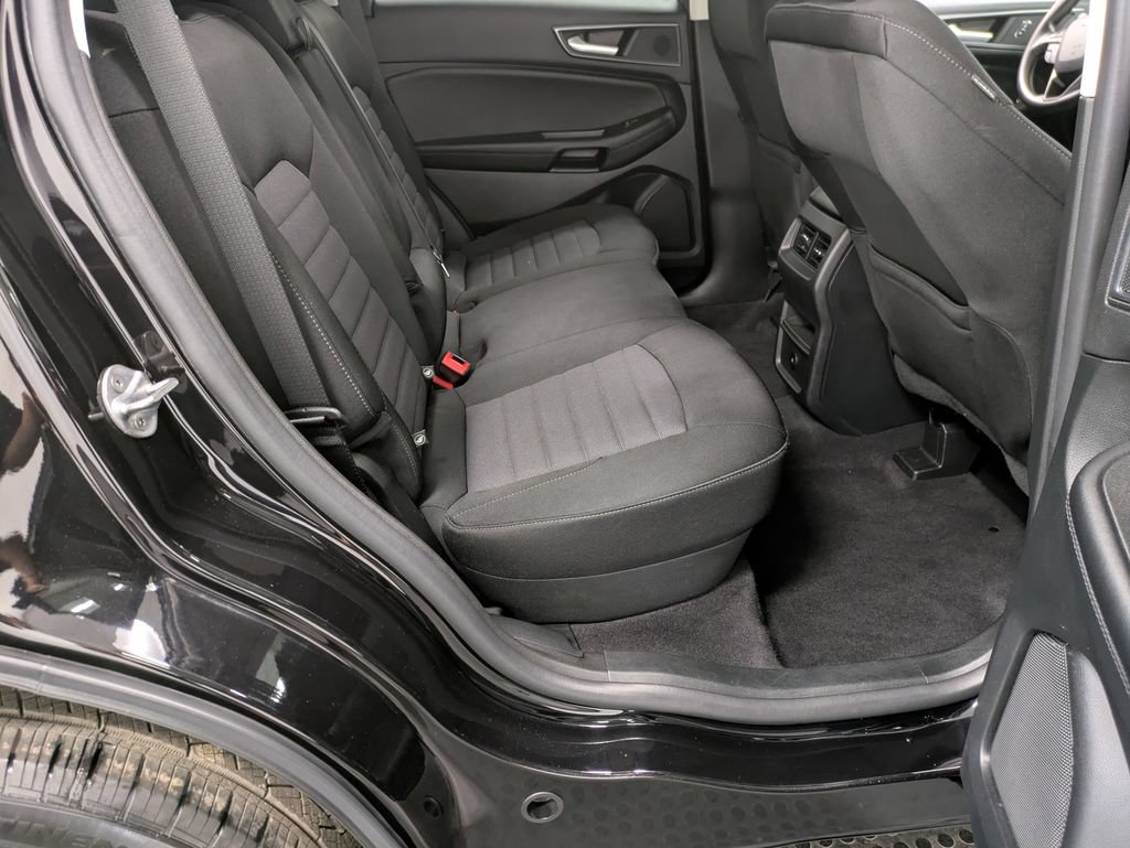 Certified 2024 Ford Edge SE w/ Black Appearance Package AWD/4WD image 29