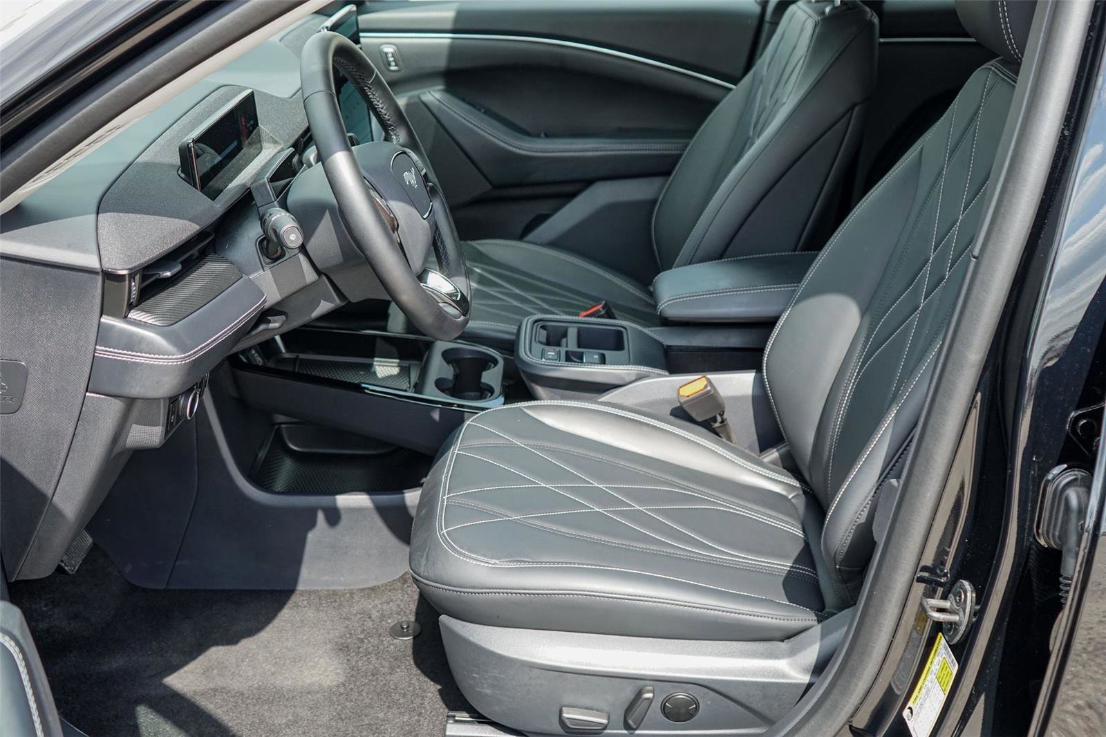 Certified 2025 Ford Mustang Mach-E Select image 10