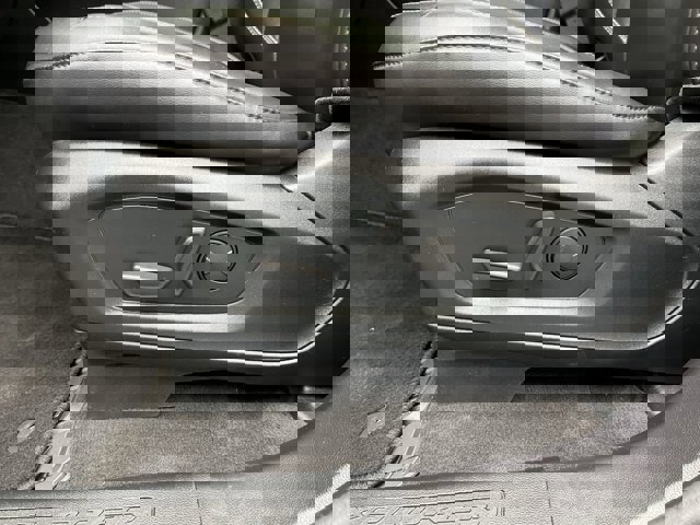 Certified 2022 Ford Explorer XLT w/ Equipment Group 202A image 18