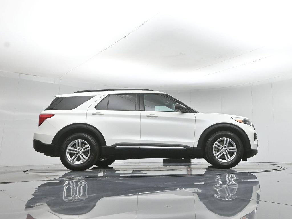 Certified 2023 Ford Explorer XLT RWD image 51