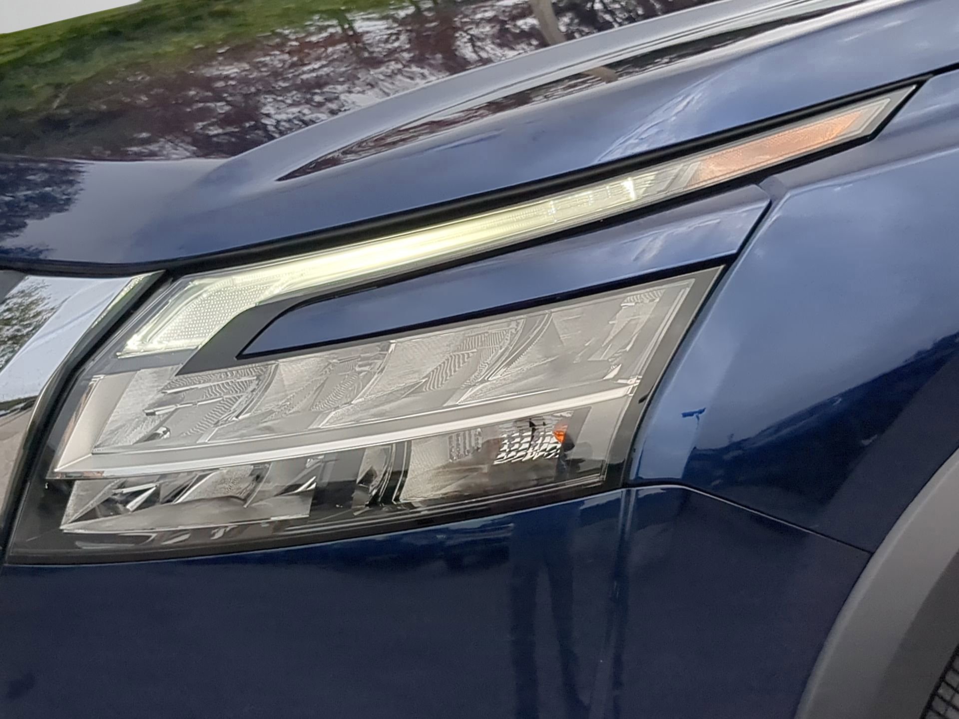 Used 2024 Nissan Pathfinder Platinum image 36