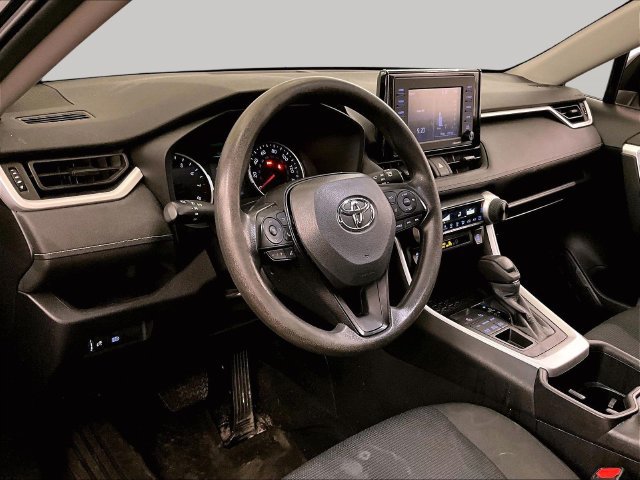Used 2022 Toyota RAV4 LE AWD/4WD image 12
