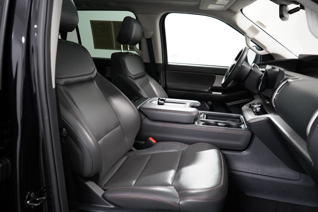 Certified 2025 Ford Expedition Active AWD/4WD image 25
