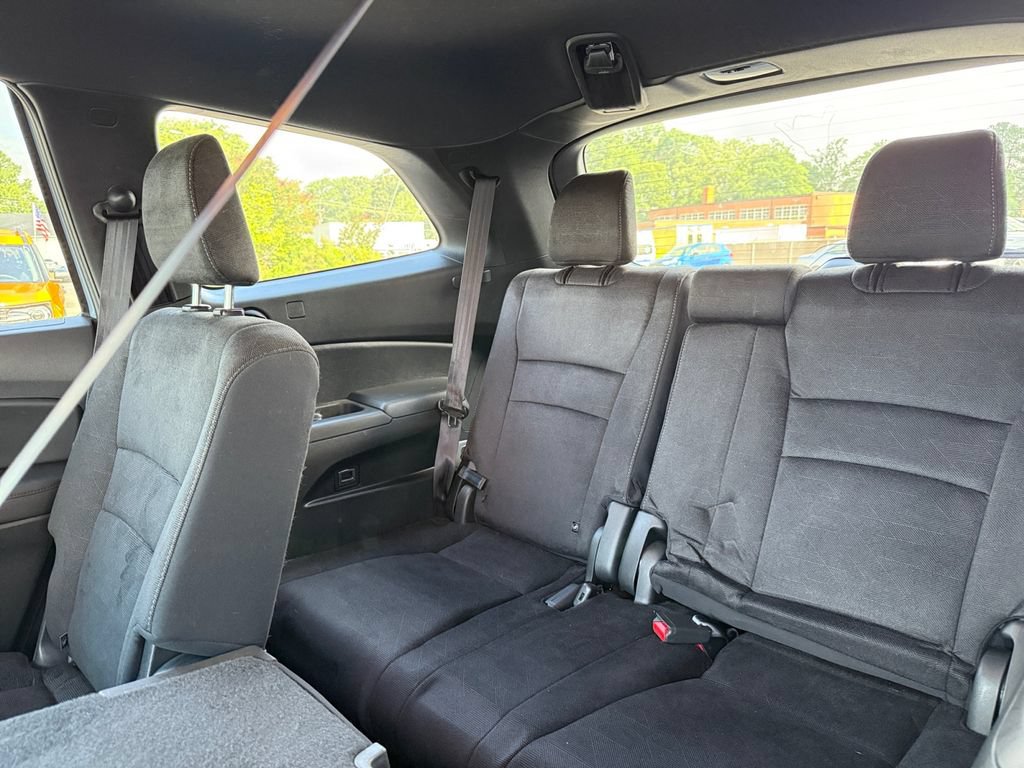 Used 2022 Honda Pilot Sport image 19