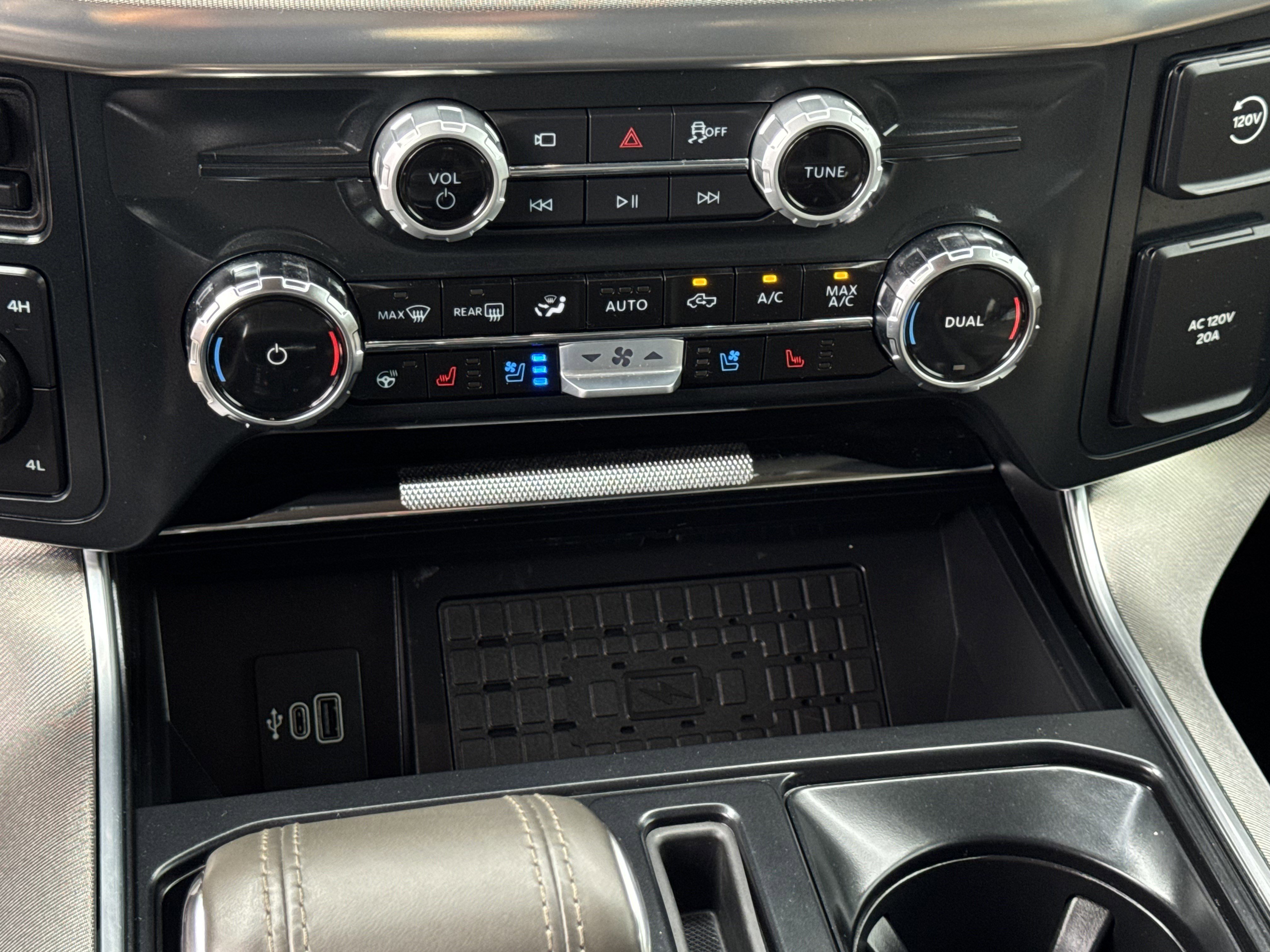 Certified 2025 Ford F150 Platinum w/ Equipment Group 703A Plus image 25