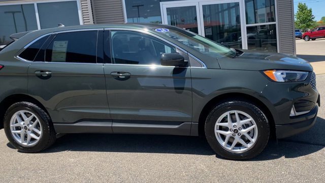 Certified 2024 Ford Edge SEL w/ Convenience Package AWD/4WD image 3