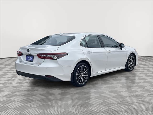 Used 2022 Toyota Camry XLE w/ Navigation Upgrade Package FWD image 7