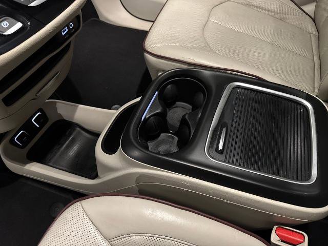 Used 2020 Chrysler Pacifica Limited w/ Advanced Safetytec Group image 32