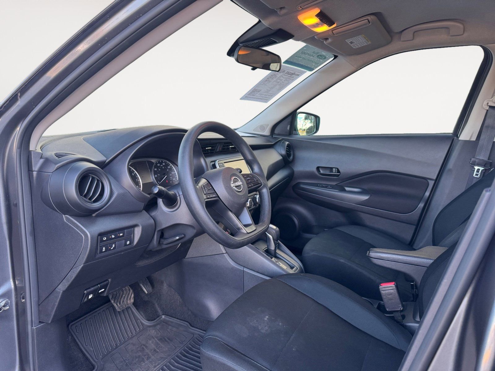 Used 2024 Nissan Kicks S image 9