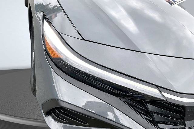 Used 2024 Hyundai Elantra SEL FWD image 28