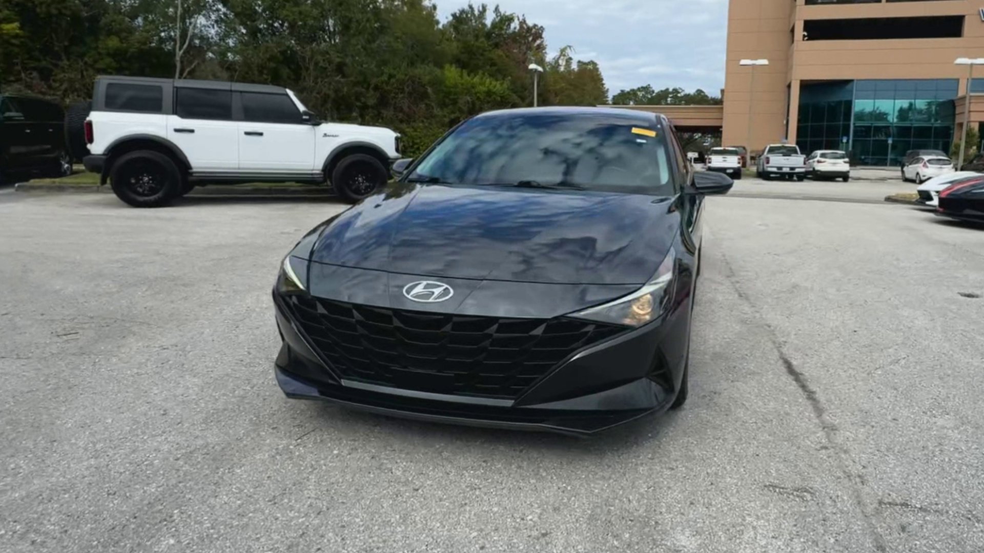 Used 2021 Hyundai Elantra SEL w/ Convenience Package image 8