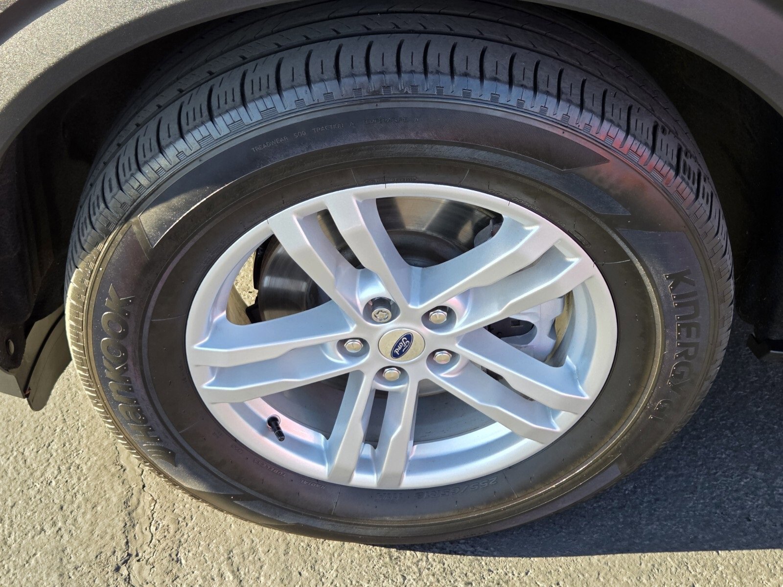 Certified 2022 Ford Explorer XLT w/ Equipment Group 202A image 9