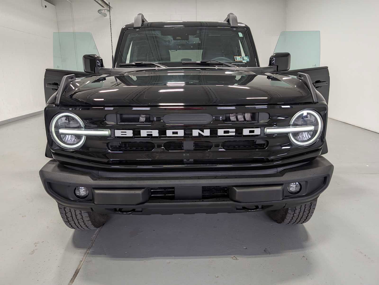 Certified 2025 Ford Bronco Outer Banks AWD/4WD image 15