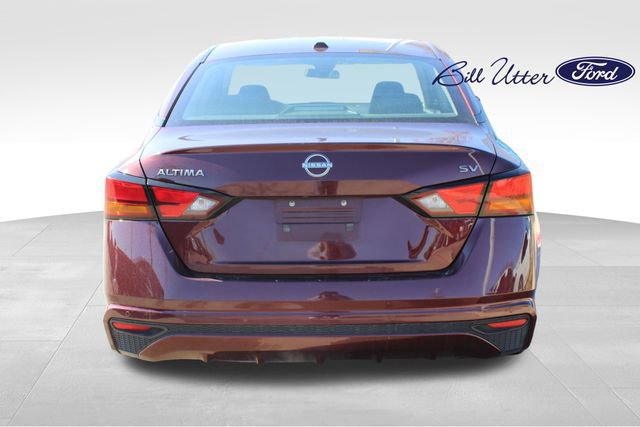 Used 2024 Nissan Altima 2.5 SV image 4