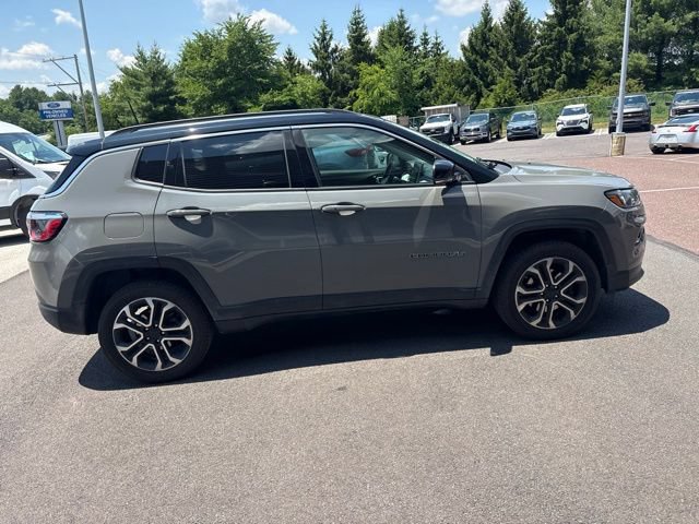 Used 2022 Jeep Compass Limited AWD/4WD image 19