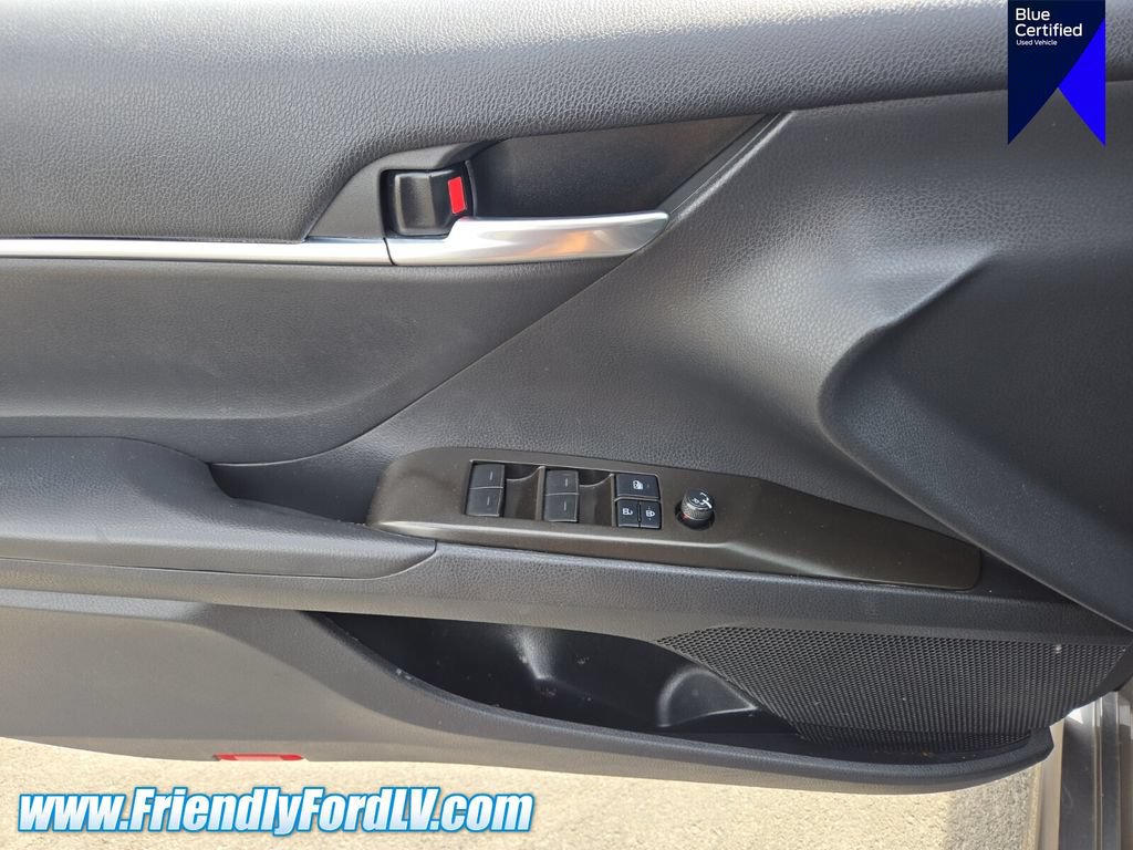 Used 2021 Toyota Camry SE w/ Carpet Mat Package (TMS) FWD image 20