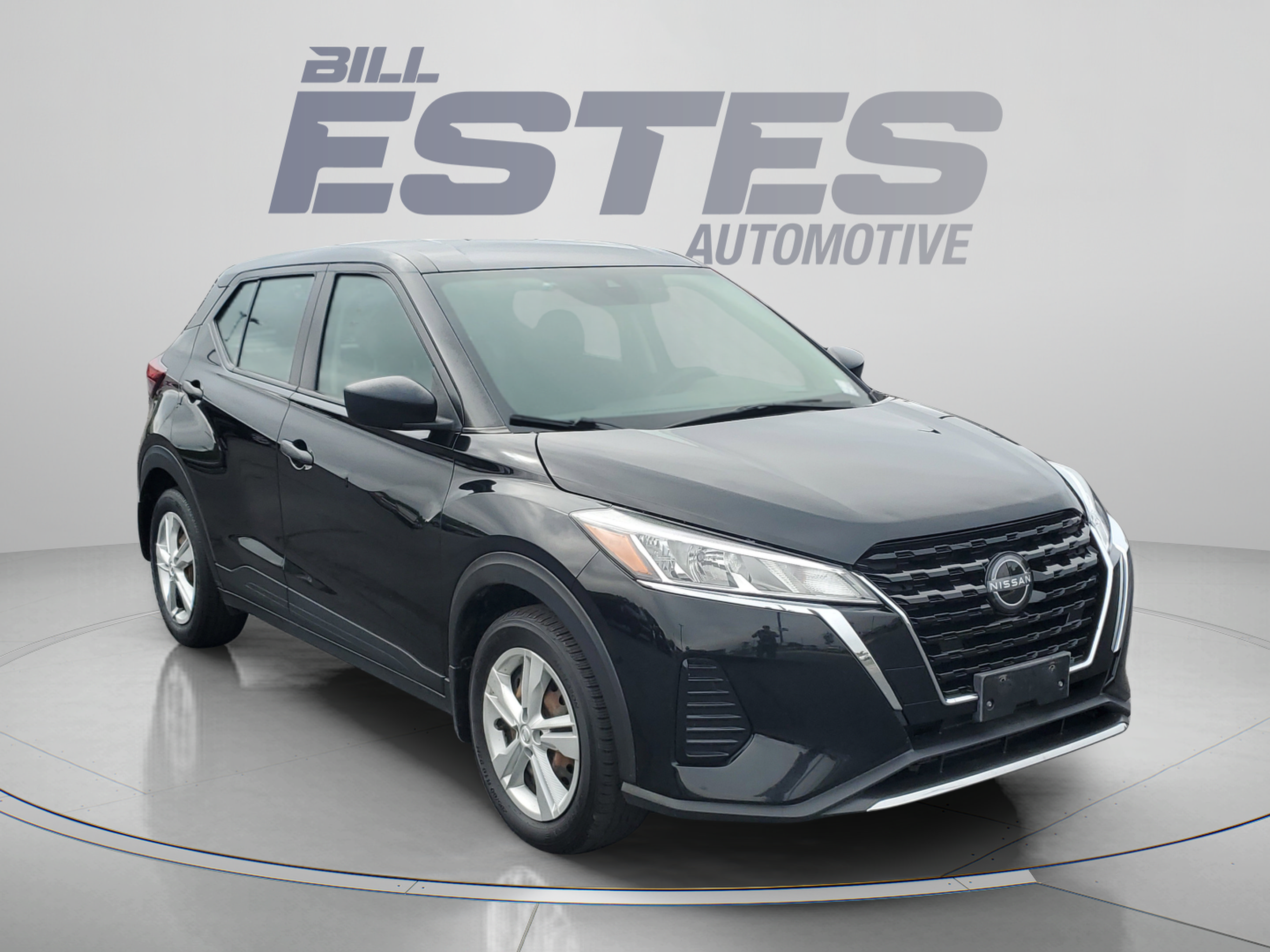 Used 2023 Nissan Kicks S FWD image 5