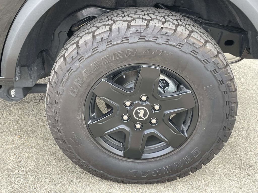 Certified 2025 Ford Bronco Big Bend image 9