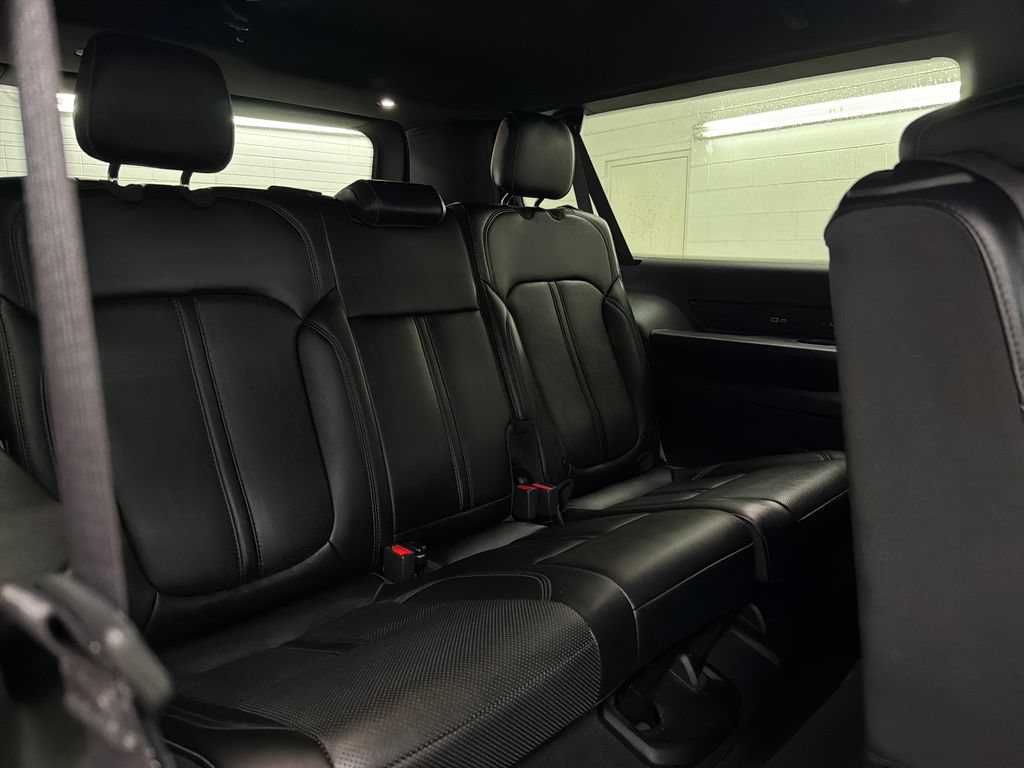 Used 2024 Jeep Wagoneer L Series II RWD image 32