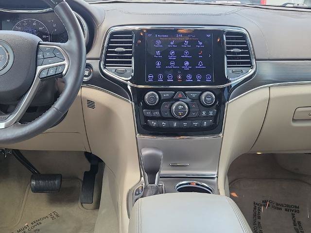 Used 2019 Jeep Grand Cherokee Overland AWD/4WD image 17
