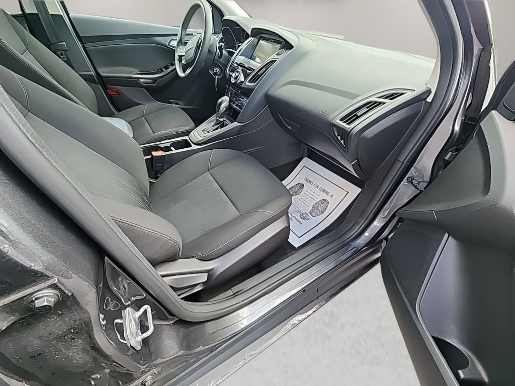 Certified 2018 Ford Focus SEL FWD image 16