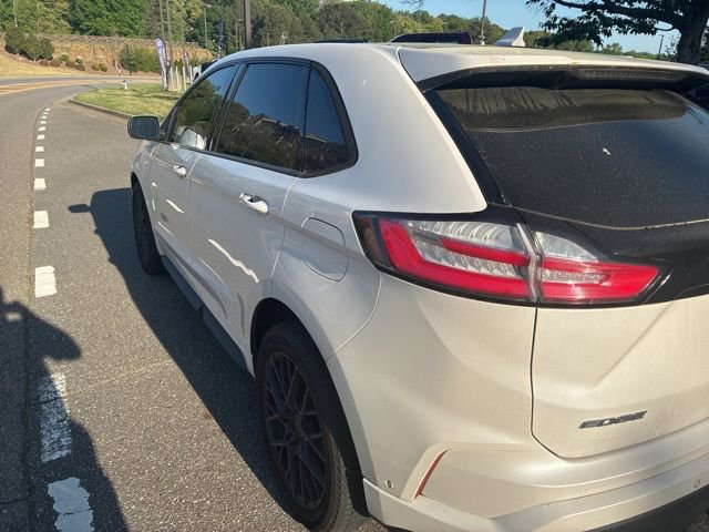 Certified 2019 Ford Edge ST w/ Equipment Group 401A AWD/4WD image 3