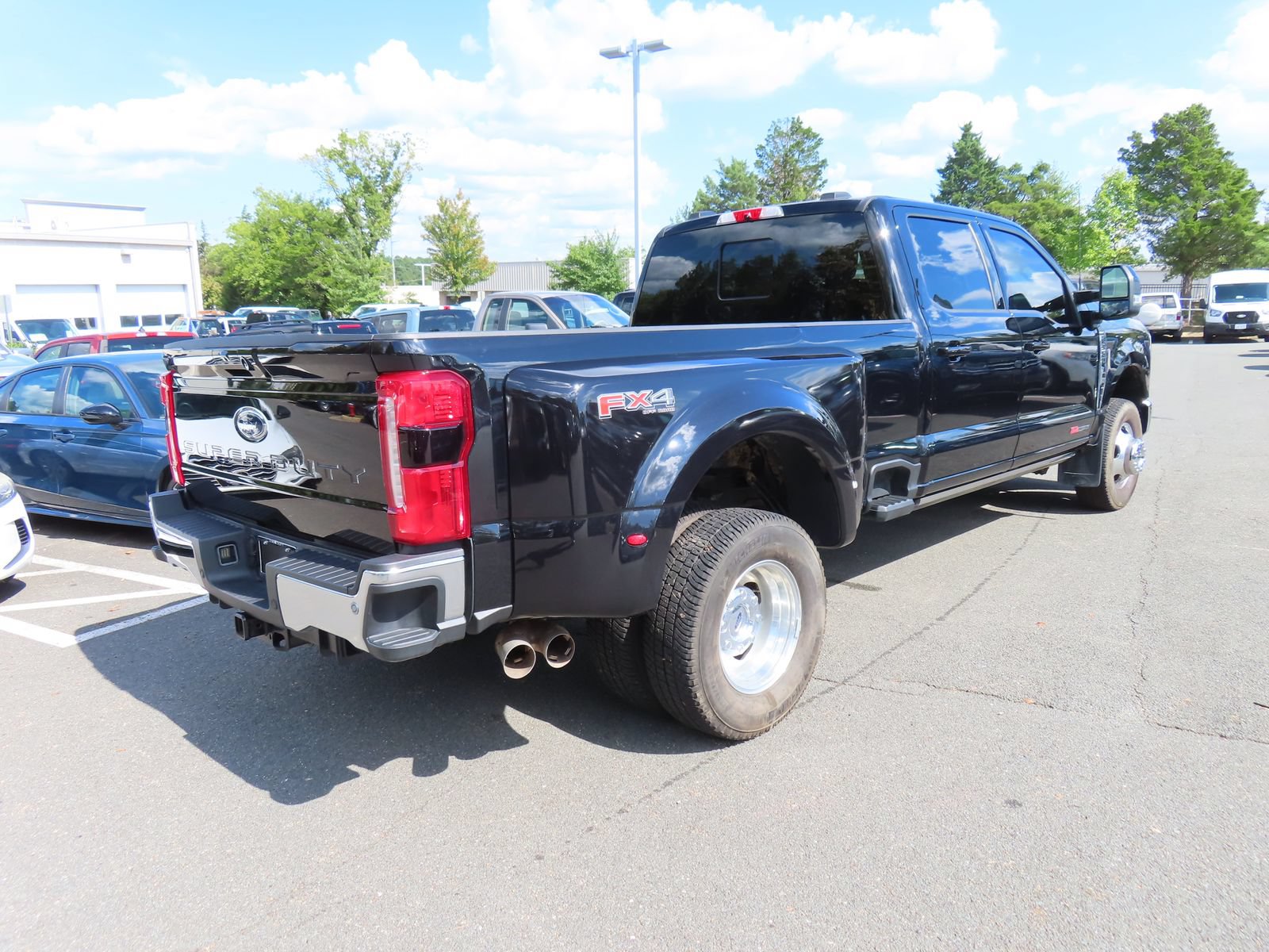 Certified 2025 Ford F350 Lariat w/ Lariat Ultimate Package AWD/4WD image 5