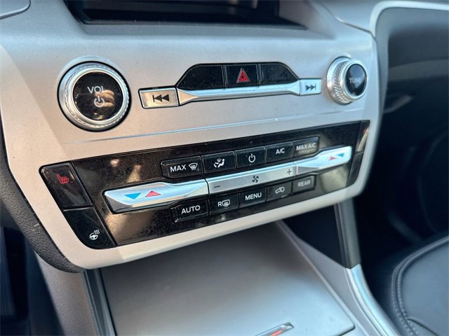 Certified 2023 Ford Explorer XLT w/ Equipment Group 202A image 22