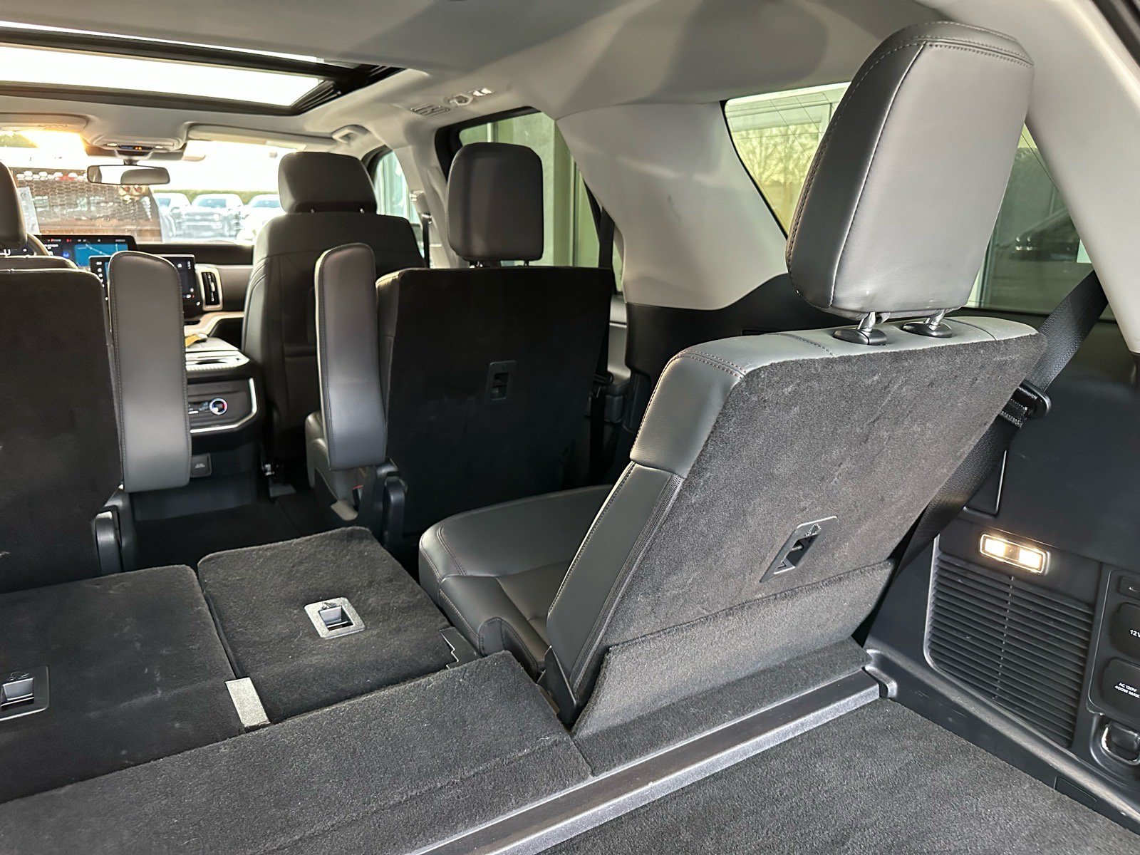Certified 2025 Ford Expedition Active RWD image 28