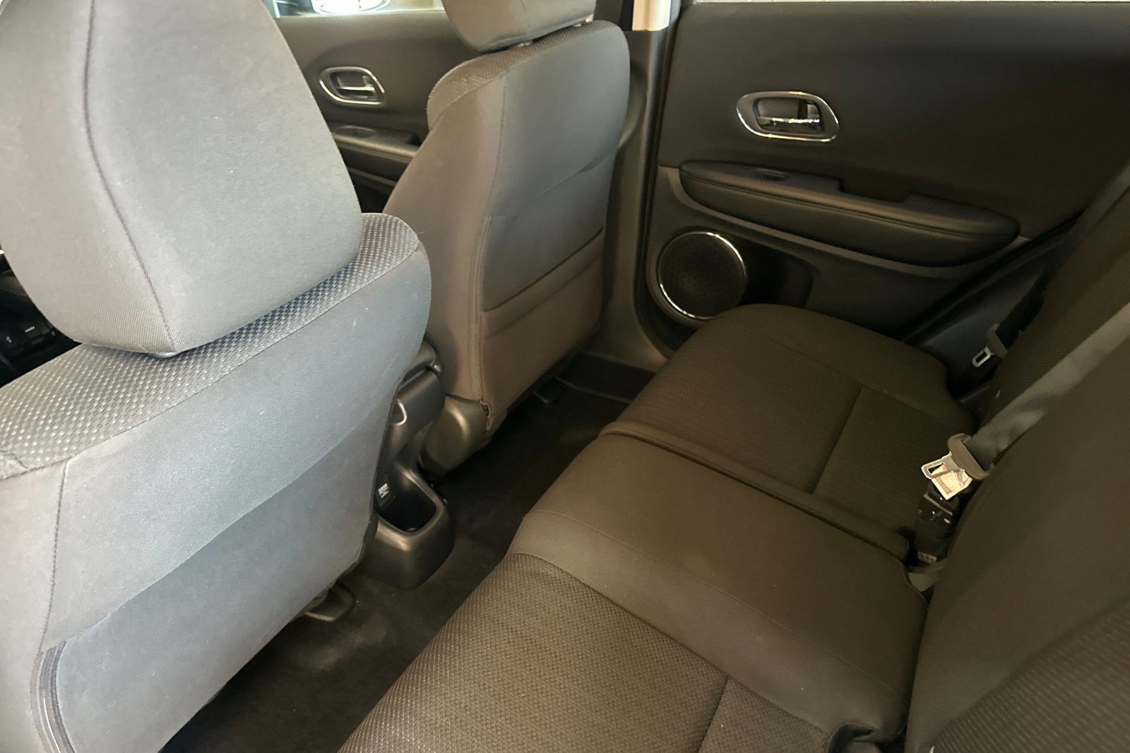 Used 2017 Honda HR-V EX image 12