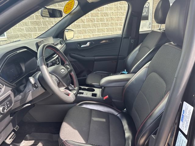 Certified 2024 Ford Escape ST-Line w/ Tech Pack #1 AWD/4WD image 13
