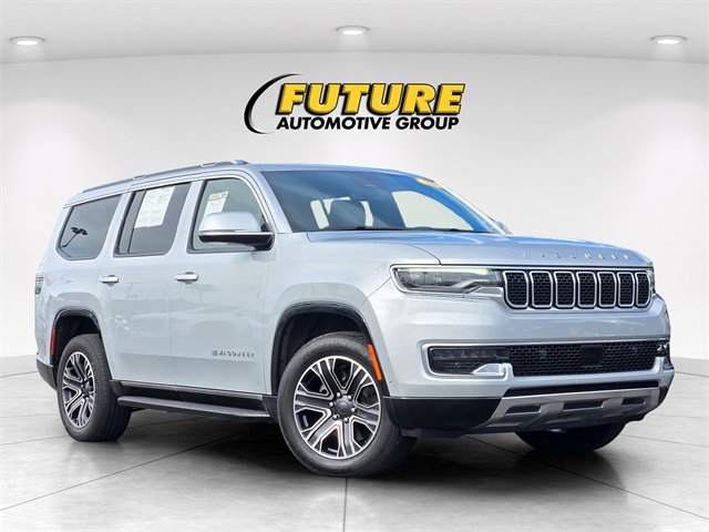 Used 2022 Jeep Wagoneer Series III w/ Rear Seat Video Group 1